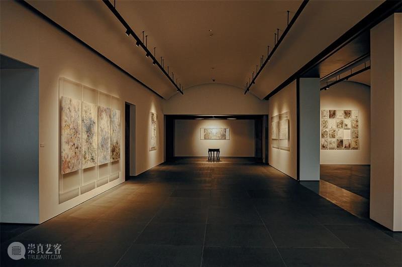 前卫艺术展《越》 开启2025养云艺术季的无限可能 热点聚焦 前卫艺术展《越》 2025养云艺术季 崇真艺客
